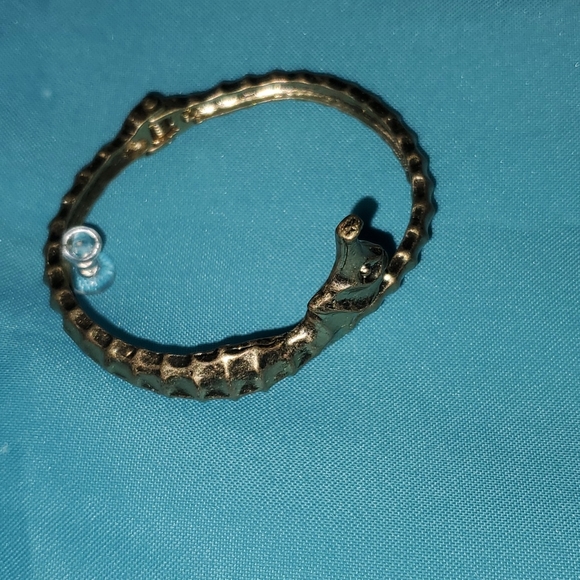 Vintage Seahorse Bangle Bracelet #22 - Picture 5 of 7